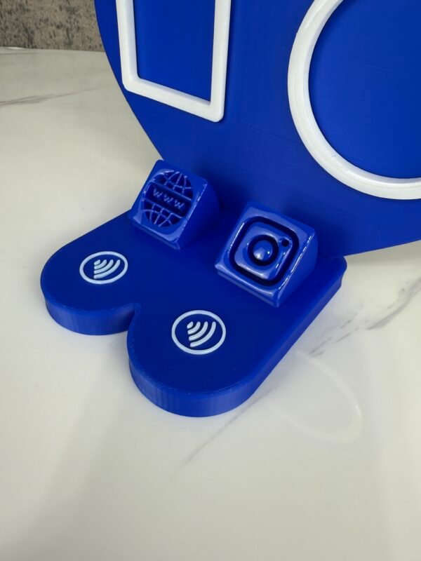 Heart NFC Business Stand (Small) - Image 5
